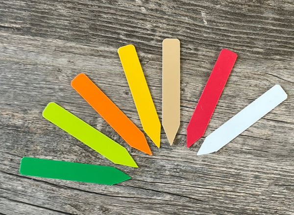 plastic plant stakes in 7 colors
