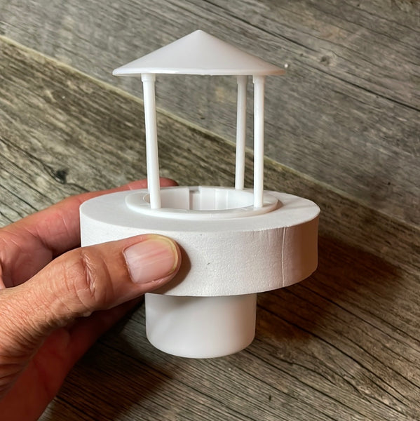 Splash guard float for single disk mist maker