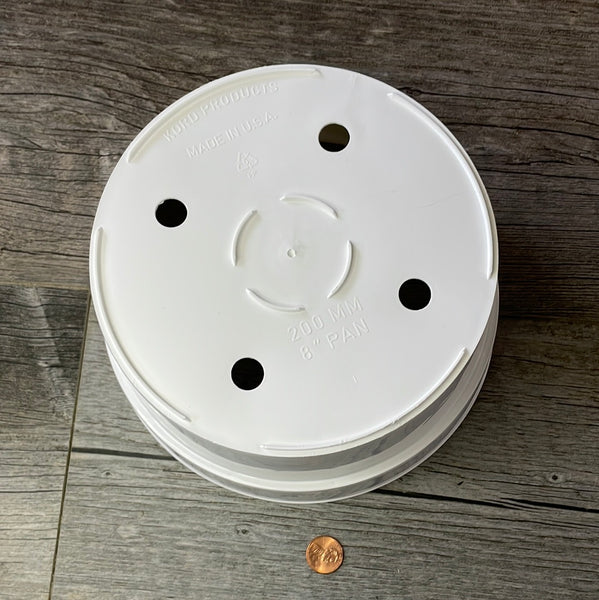 8" round white plastic bulb pan