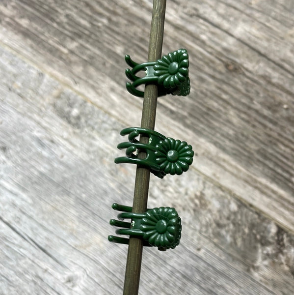 Green Daisy plant clips - medium - 12 pack