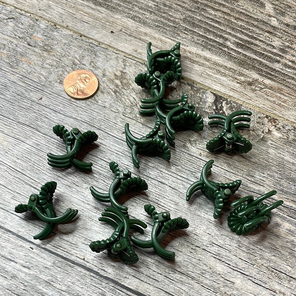 Green Daisy plant clips - 12 pack