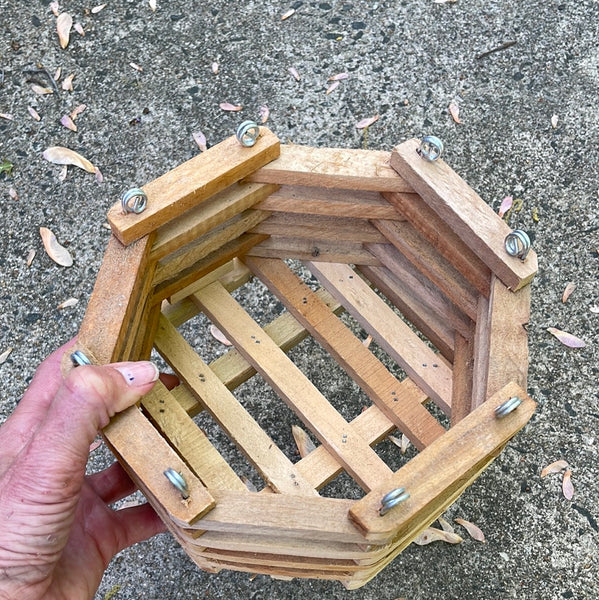 8" octagonal wooden vanda basket