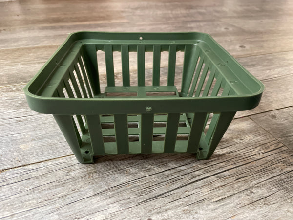 8” square green plastic vanda basket