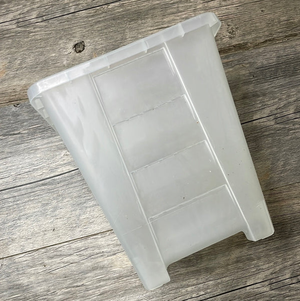 7.5" square clear footed pot *NEW*