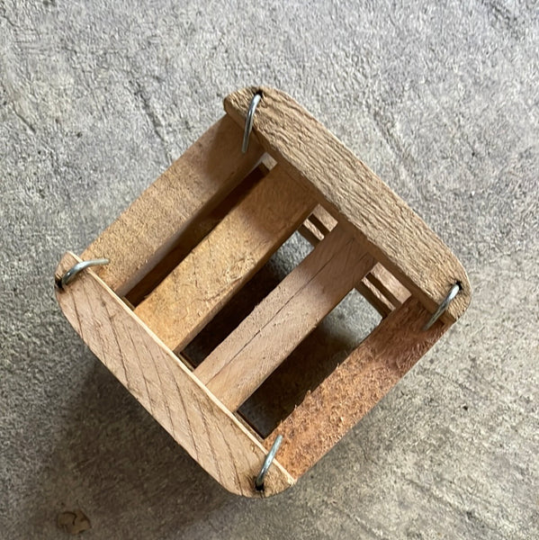 4" square wooden vanda basket