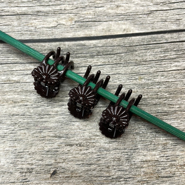 Brown Daisy plant clips - 12 pack