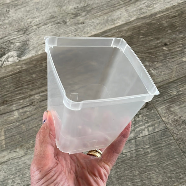 3.5" square clear pot